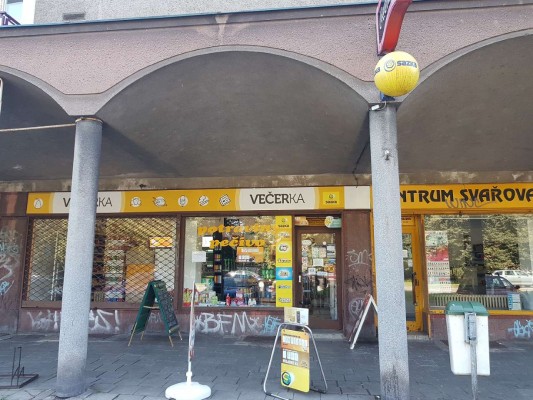 Odstranění laviček lauby Jablunkovská, nainstalování kamer, odstranění laviček na Staré cestě.