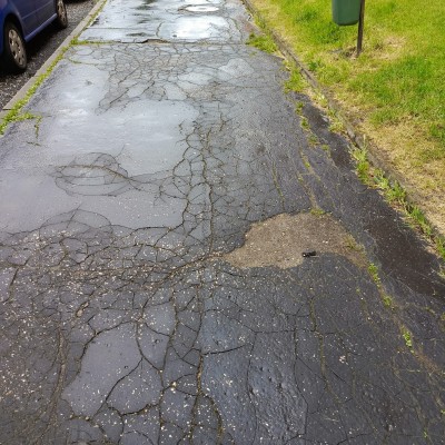 Oprava chodníků a parkoviště na ulici Erbenova 803 až 807