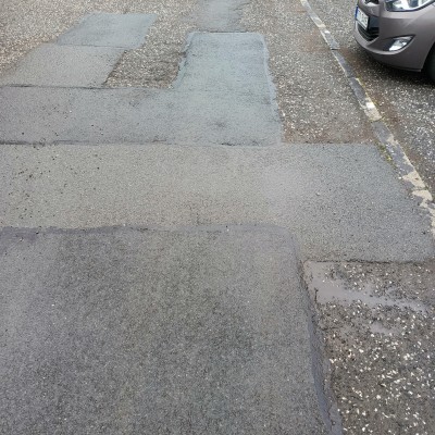 Oprava chodníků a parkoviště na ulici Erbenova 803 až 807