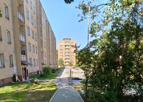 Regenerace veřejného prostranství nad „Hradčany“