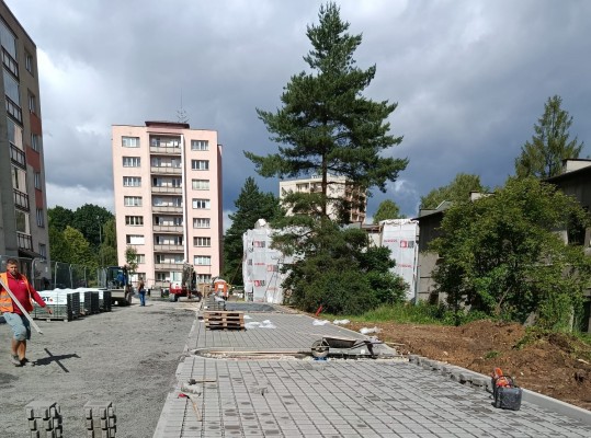 Regenerace veřejného prostranství nad „Hradčany“