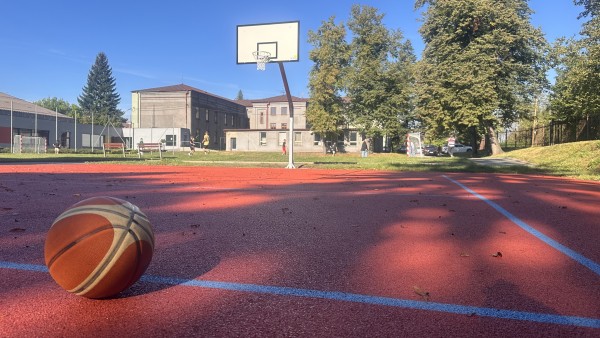 Oprava sportoviště PZŠ a PMŠ Gustawa Preczka