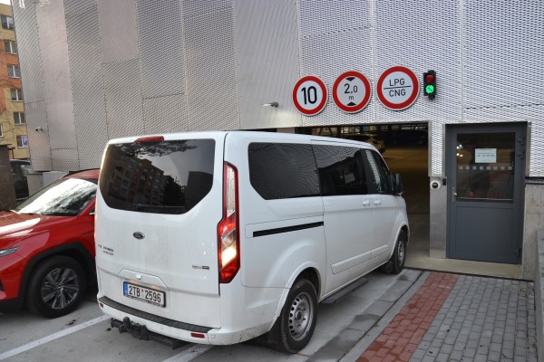 Parkovací objekt Sosna