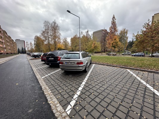 Parkoviště ul. Dukelská