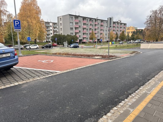 Parkoviště ul. Dukelská