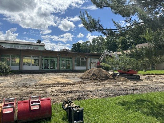 Prostranství před ZŠ Koperníkova