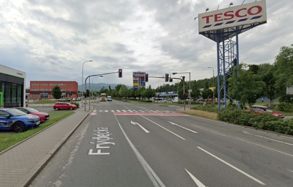 Rekonstrukce světelného signalizačního značení na ulici Frýdecká (TESCO)