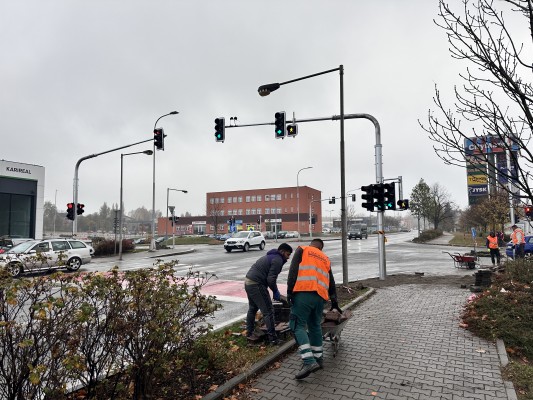 Rekonstrukce světelného signalizačního značení na ulici Frýdecká (TESCO)