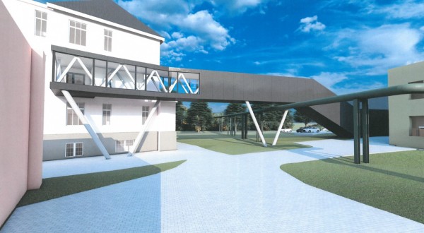 Jubilejní Masarykova škola - spojovací krček s tělocvičnou