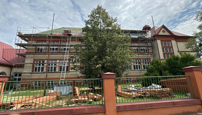 Základní škola Petra Bezruče - rekonstrukce střechy